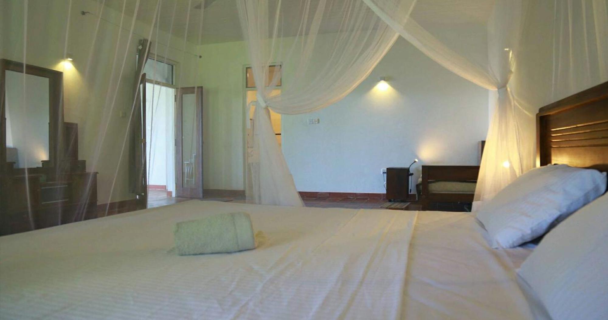 Bluewind Resort Tangalle Exterior foto