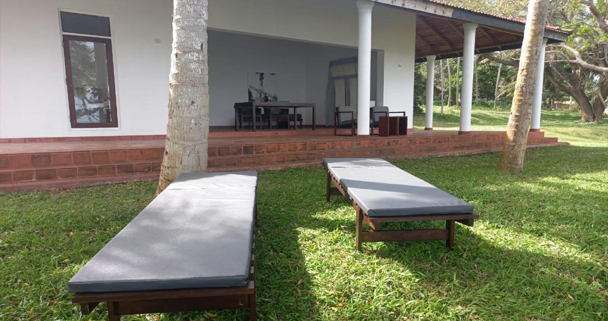 Bluewind Resort Tangalle Exterior foto